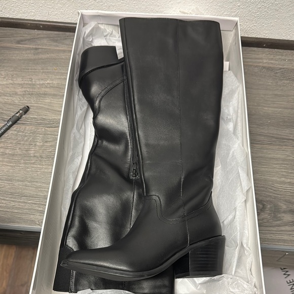 Dolce Vita Orphie Black Leather Pointed-Toe Knee-High Boots - Picture 2 of 4